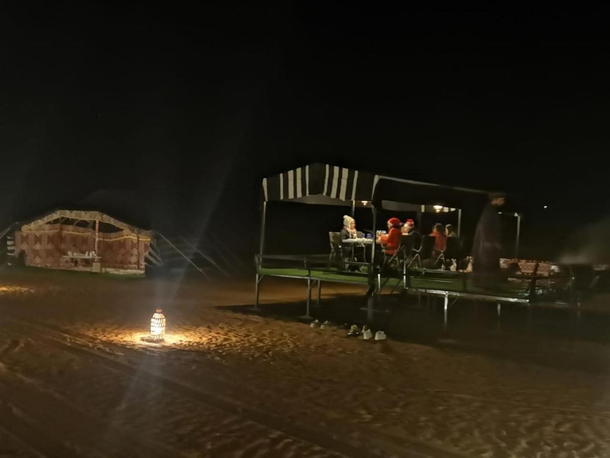 Crescent Desert Private Camp Shahiq Exterior photo